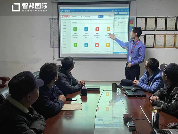 莱比锡红牛主场照明系统升级，夜间场次增加