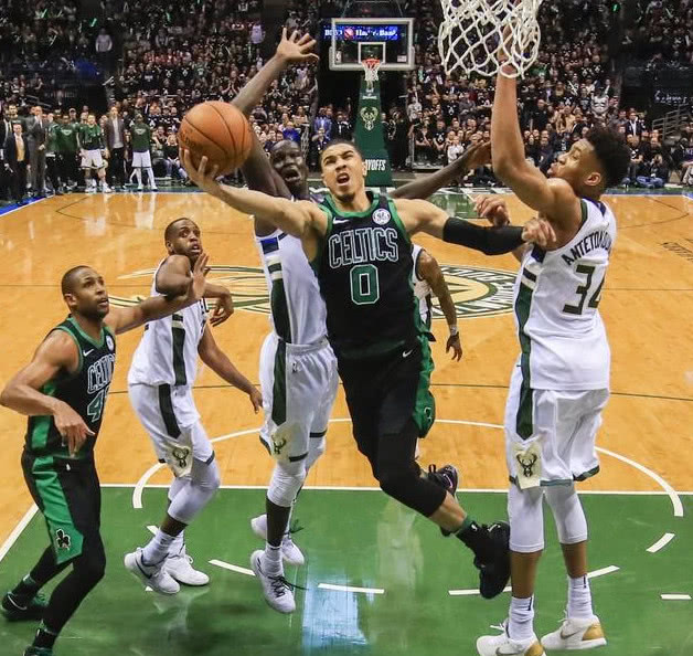 NBA-塔图姆补篮绝杀湖人，凯尔特人终结对手10连胜登顶西部引热议